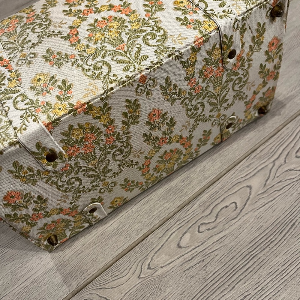 1960s Vinyl Tapestry Look Train Case  Green orange and cream floral print - Picture 9 of 17